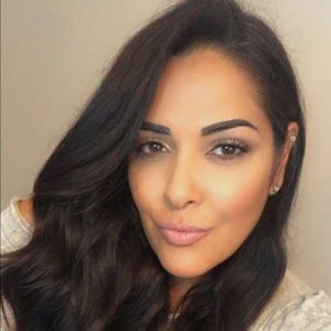 Meet your Posher, Nancy